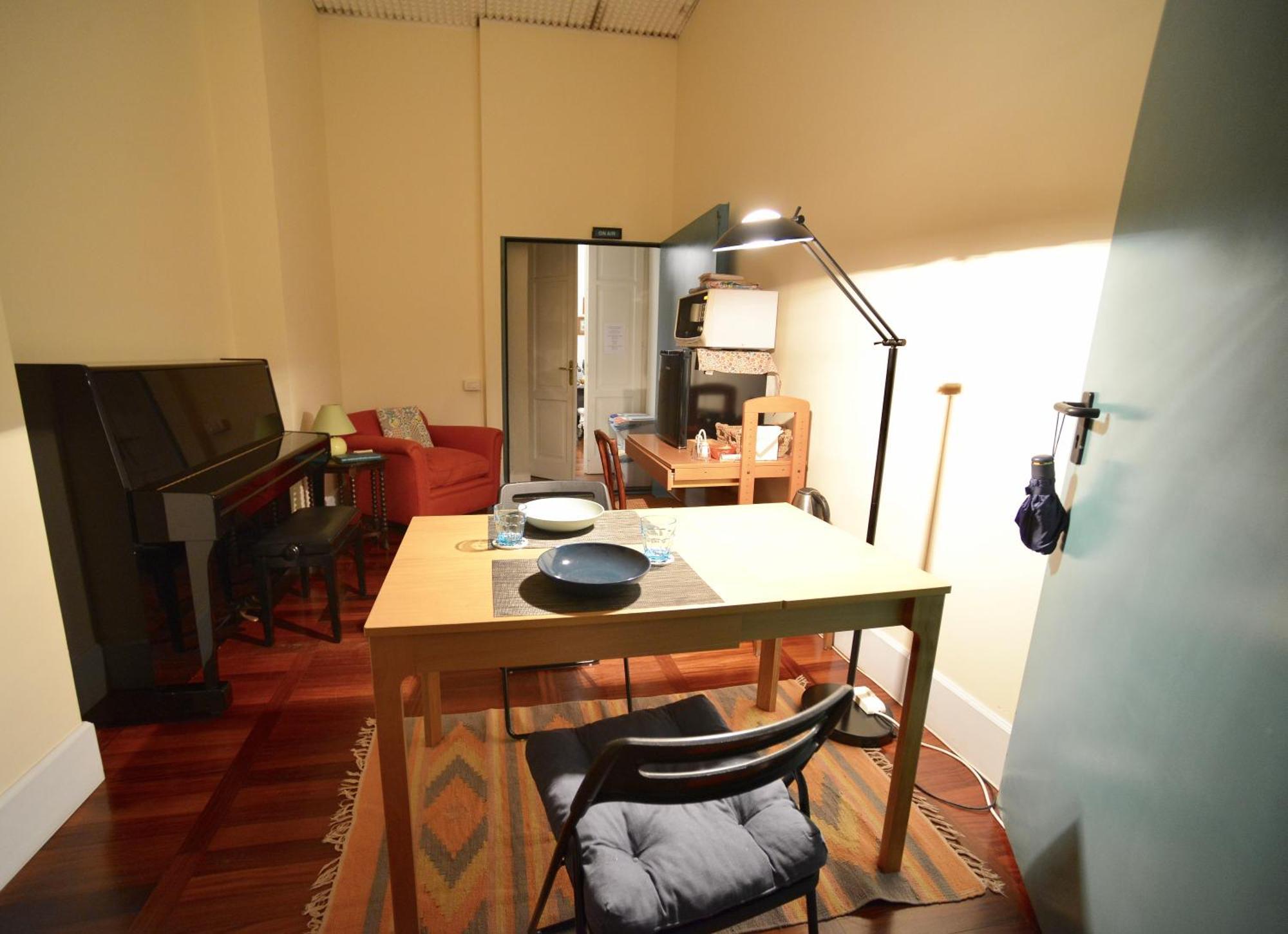 2 Camere Con Pianoforte Наполи Екстериор снимка